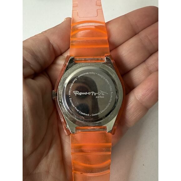 Ladies Romero BRITTO Quartz Watch Needs Battery main image 4